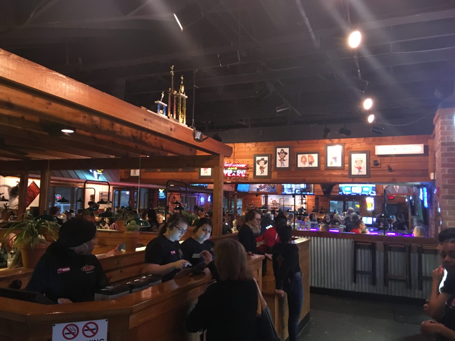 【安くて美味しい】ステーキチェーン店のテキサスロードハウス ダラス駐在員のガンガンいこうぜ