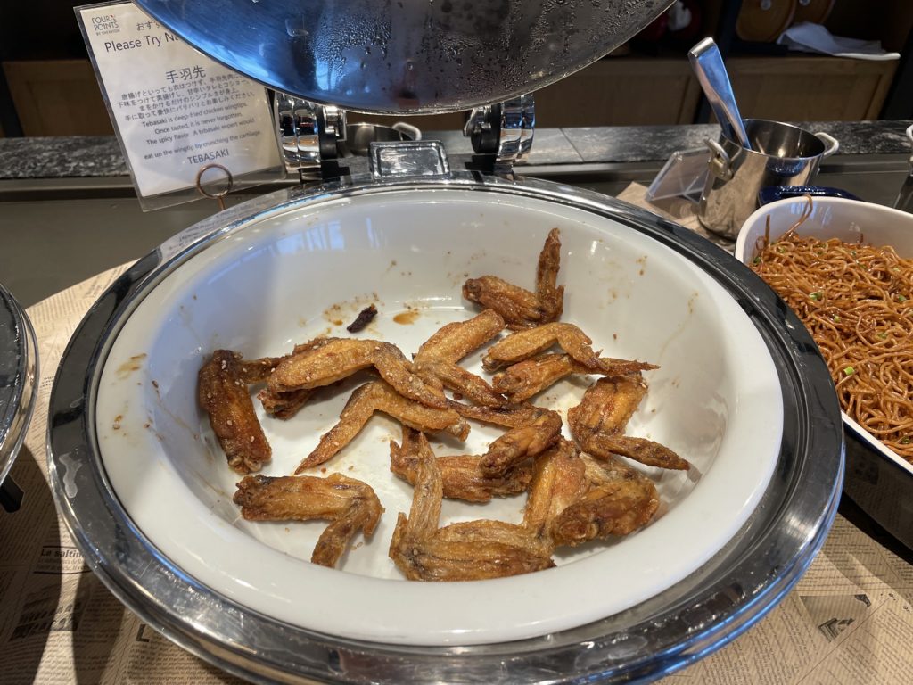 フォーポイントバイシェラトン名古屋 朝食ビュッフェの名古屋めし 手羽先