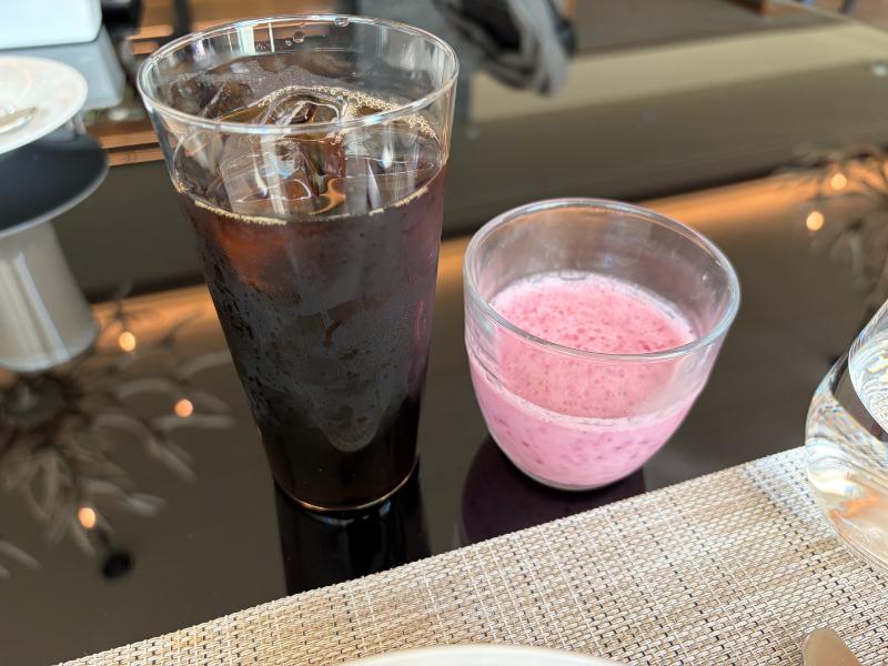 東山ニセコビレッジ、リッツ・カールトン・リザーブ 朝食のドリンク
