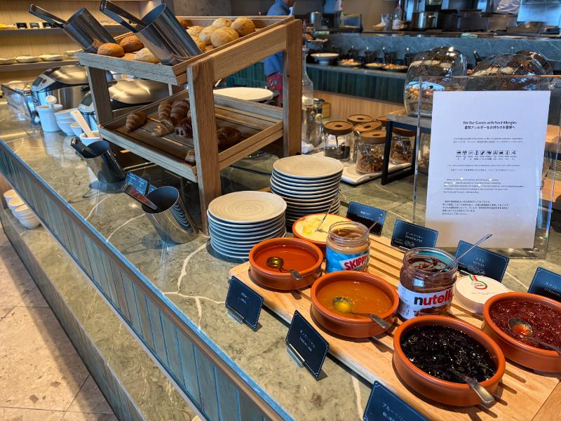 シオカの朝食ビュッフェ パンとジャム