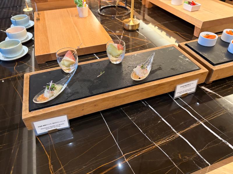リッツカールトン福岡 クラブラウンジ ディナー前オードブル 海老とホタテのミニカップ