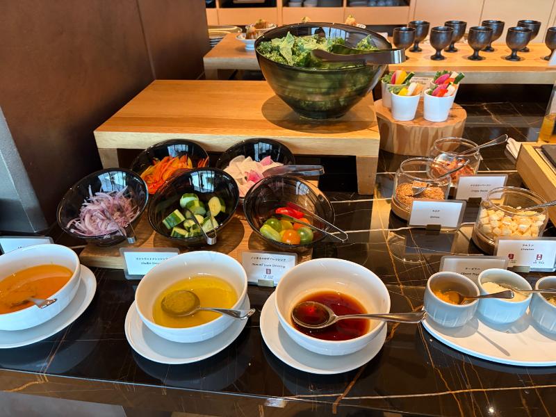 リッツカールトン福岡 朝食ビュッフェ サラダドレッシングコーナー
