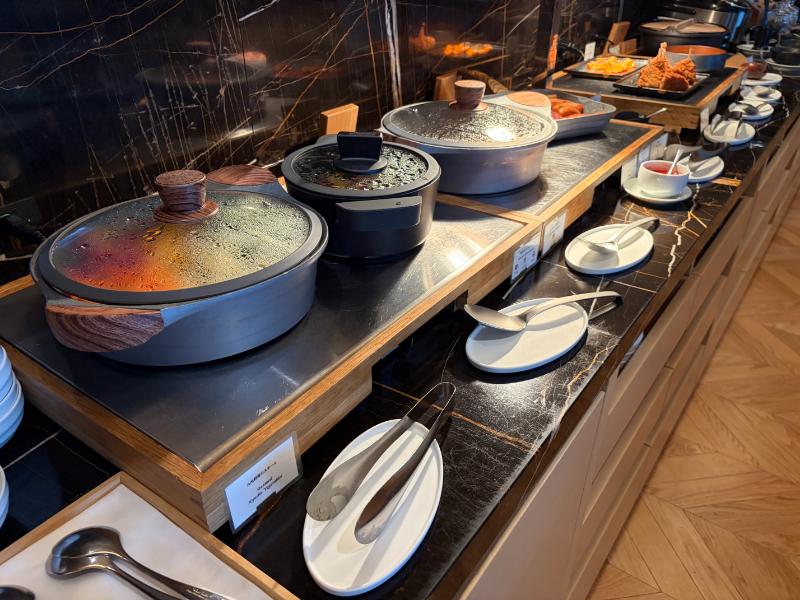 リッツカールトン福岡 朝食ビュッフェ 温菜鍋料理