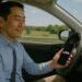 Audibleを聴く男性